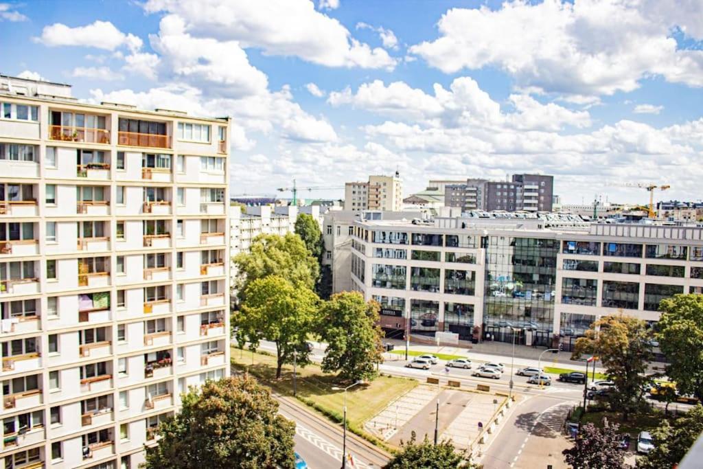 With Balcony And Views, Old Town, Metro *